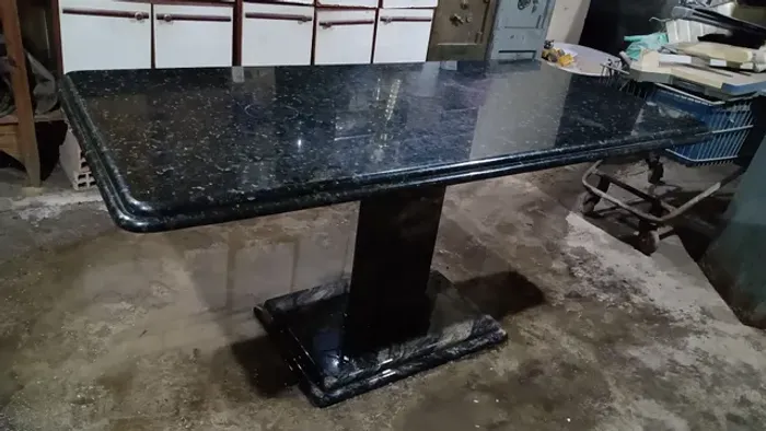 Linda mesa de granito alto padrão toda trabalhada