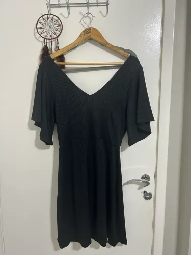 Vestido preto curto 