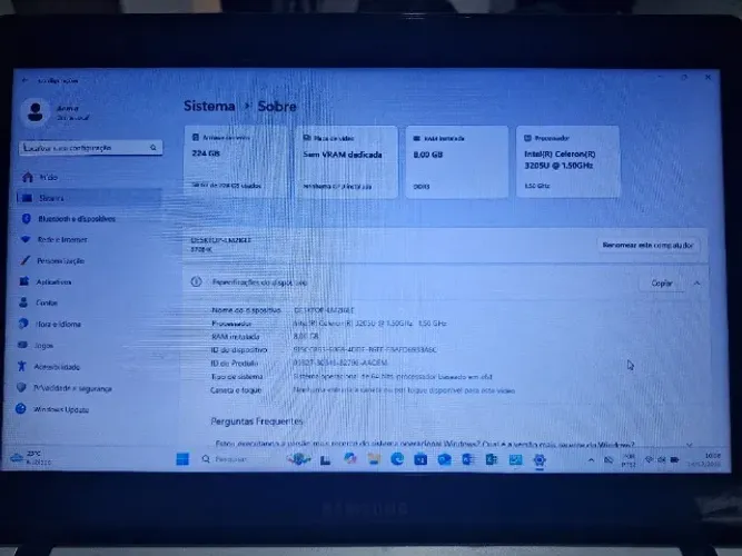 Notebook Usado Samsung Np370e4k, Celeron,8GB Memoria, Hd 250 SSD Win11 Preto E Cinza