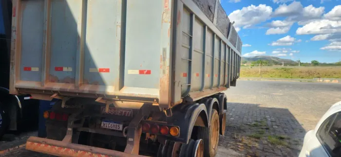 Caçamba rosset Aluguel / Venda