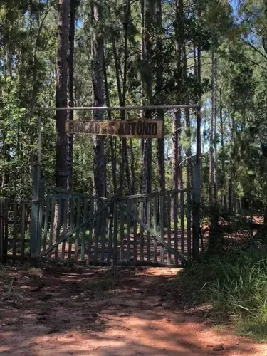 Sítio de 28 hectares com benfeitorias no Cantagalo em Viamão