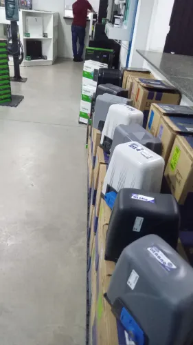 Motores de portão automático DZ Atto e DZ Nano