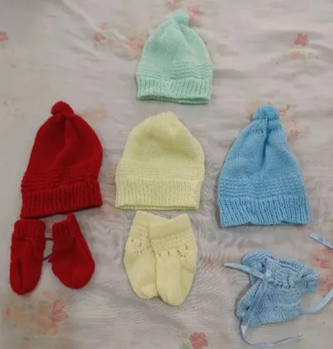 Kit toucas e meias baby p/ frio 