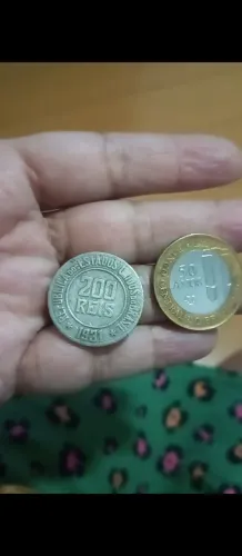 Peças metálicas históricas antigas