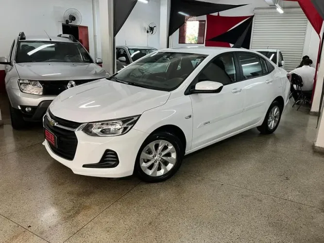 ONIX PLUS 1.0 LT 2023