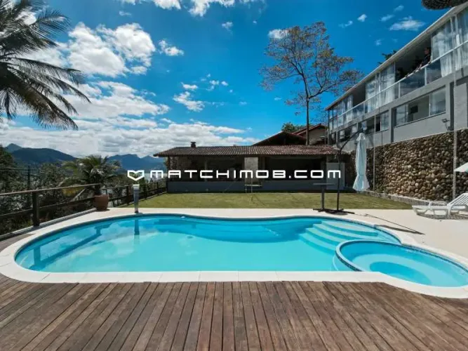 Mangaratiba em condominio com praia.