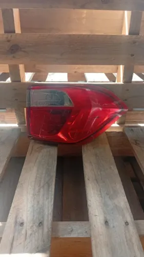 LANTERNA TRASEIRA DIREITA FORD ECOSPORT 13/21 RH COM DETALHE