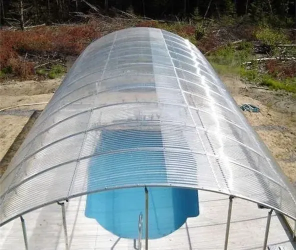 Cobertura para piscina em policarbonato