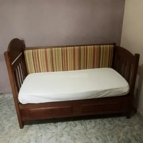 Berço - cama - poltrona. 3 em 1 em madeira maciça