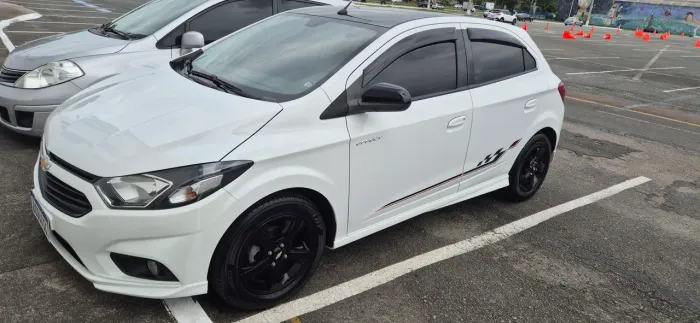 Chevrolet Onix Hatch Effect 1.4 8V Flex Mec. 4P 2019