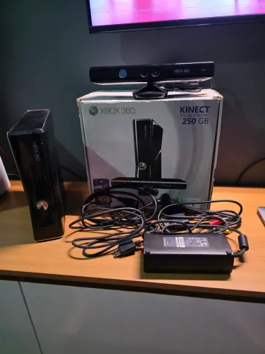 Xbox 360 Special Edition 250GB - Raridade !!!