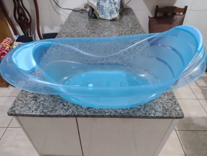 Vendo as duas  banheiras de bebê por R$ 20.00.