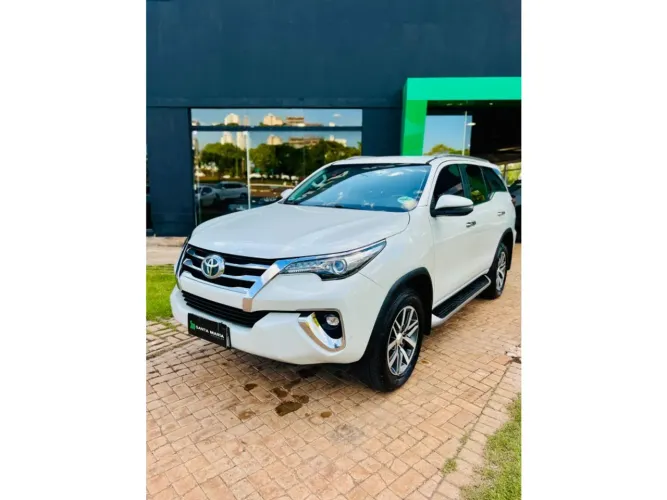Toyota Hilux SW4 4X4 2.8 Diesel 2019