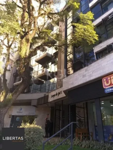 MÁFFER IMÓVEIS ALUGA Sala Comercial na Av. Cristóvão Colombo Próxima à Félix da Cunha- 32