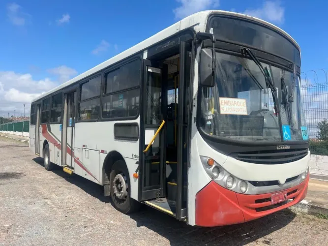 Caio apache mercedes 1722 ano 2012