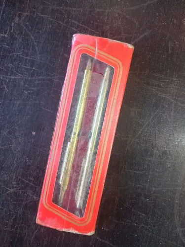 Conjunto de Canetas em Estojo Vintage