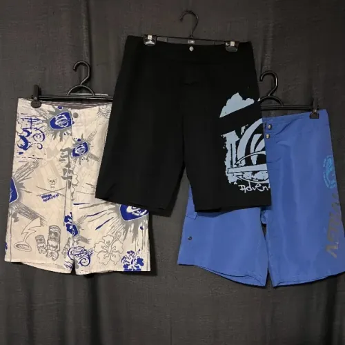 Lote com 3 bermudas tamanho 40