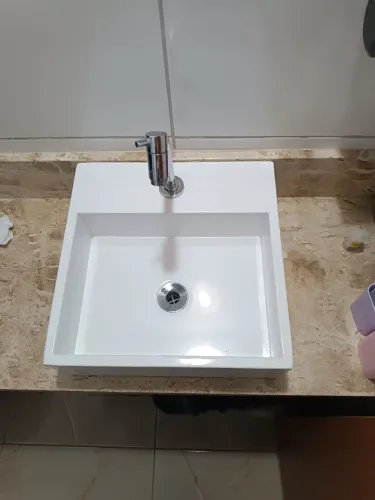 Cuba banheiro cerâmica 