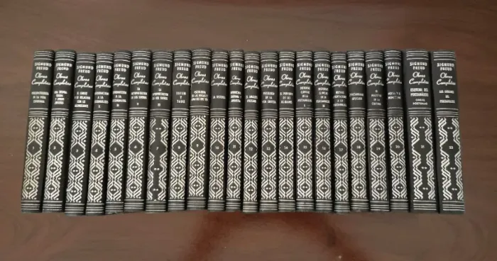 Coleção Sigmund Freud em Espanhol - 22 volumes em Capa Dura