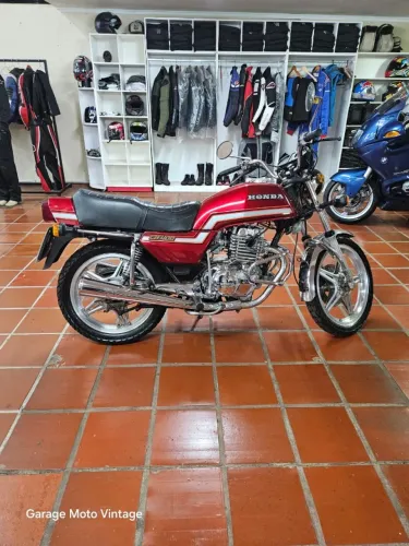 CB 400