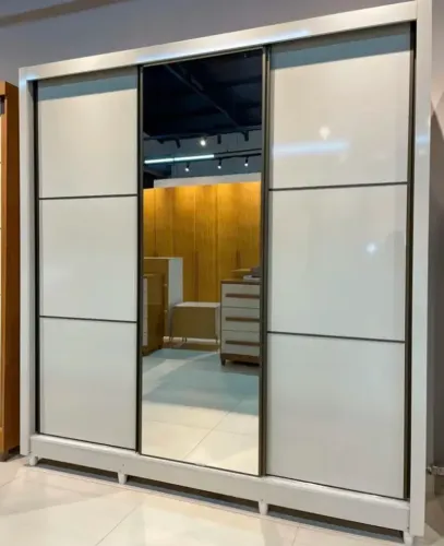 Guarda Roupa Casal 3 Portas Com Espelho