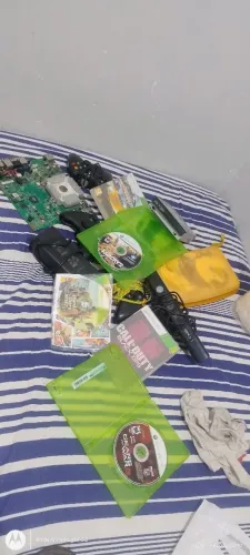 Jogos , controle de video game Xbox placa mãe e entre outros 