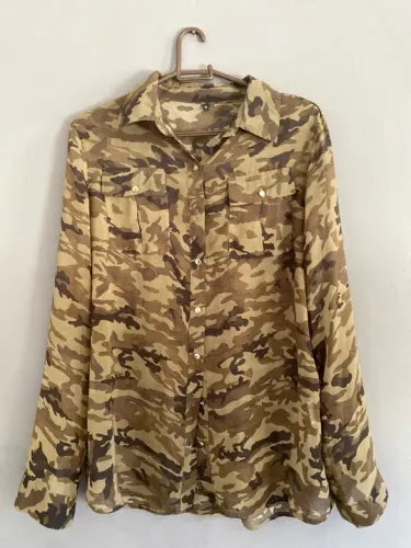 camisa camuflada tam g seminova