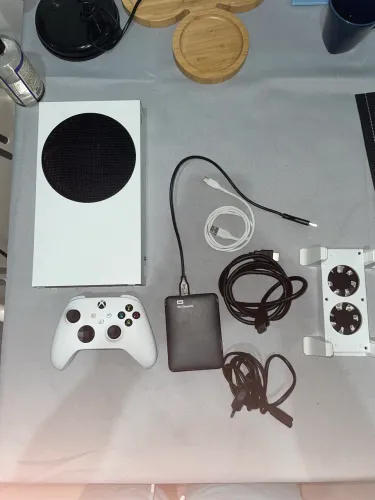 XBOX SERIES S 512gb SEMINOVO