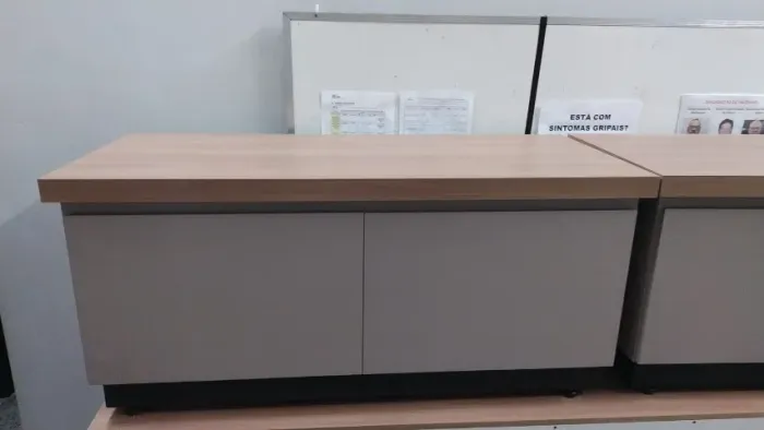 Rack de madeira com portas - 1,20 m de largura - Faça sua proposta