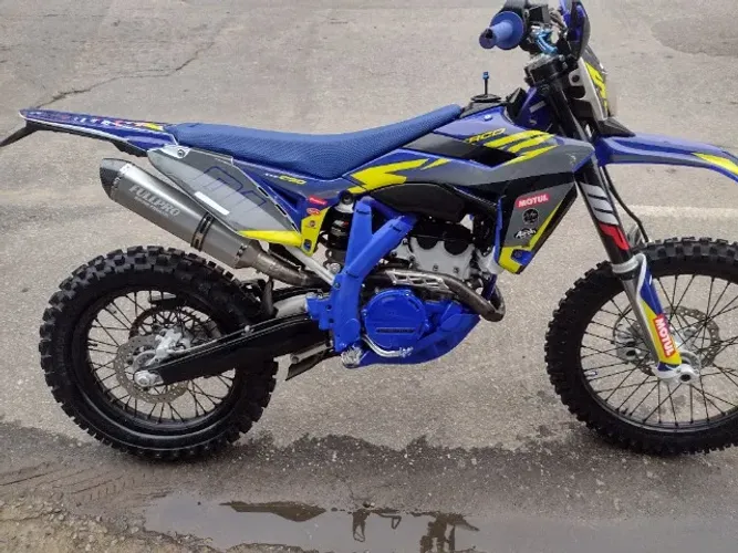 Vende Sherco 4T novissima 