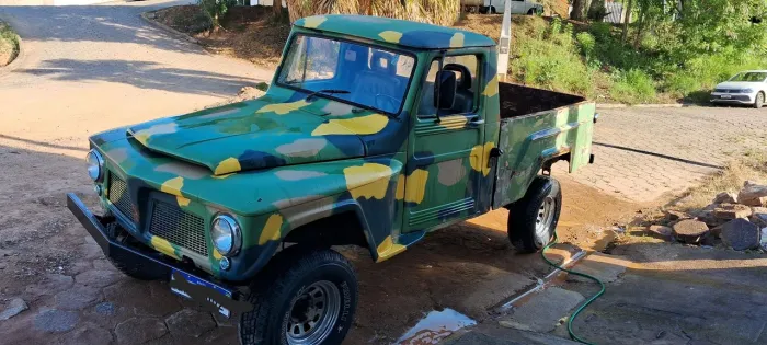 Willys Overland Jeep 2.6 12V Gasolina 2P 1968