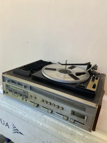3 em 1 vintage (cassete, rádio e toca disco)