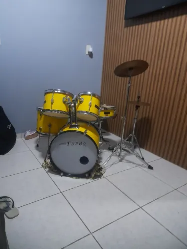 ?Título: Bateria Infantil/Juvenil Turbo Jr. Amarela - Completa e Conservada