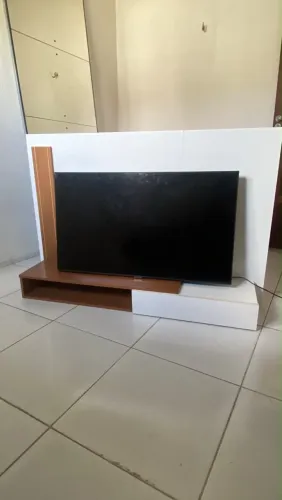 Smart TV Samsung de 43 polegadas + Painel(modelo UN43AU7700GXZD)
