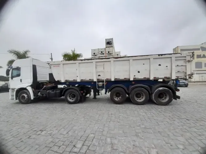 Carreta caçamba 3 eixos 2013