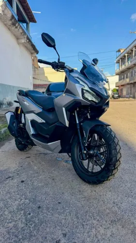 HONDA ADV 160 2025 ? IMPECÁVEL
