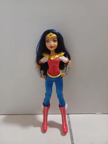 Boneca Mulher Maravilha DC Super Hero Girls 