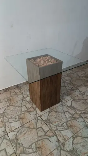 Mesa com Tampo de vidro 1m x 1m