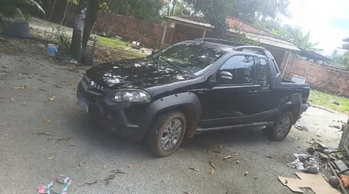 Fiat Strada Adventure 1.8/ 1.8 Locker Flex CE 2011