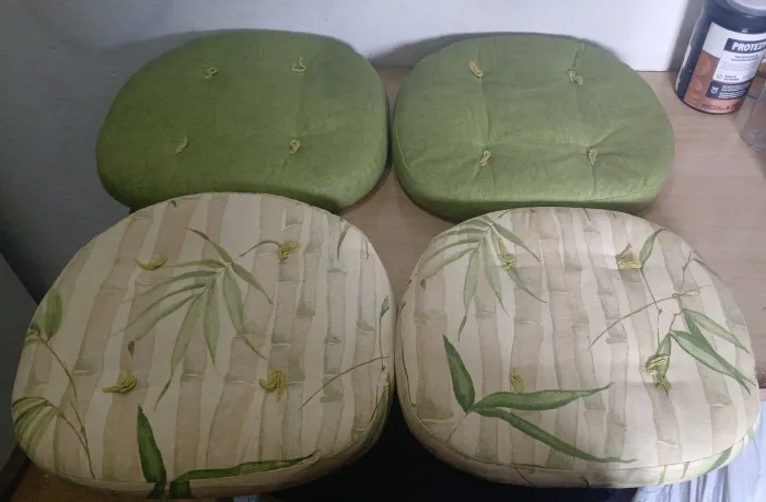 Vendo almofadas para cadeira 