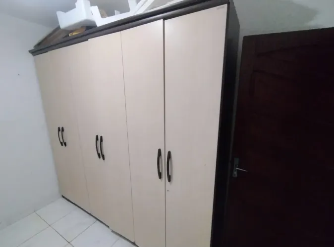 Guarda roupa 6 portas