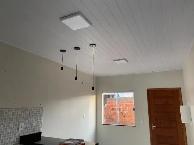 ALUGA-SE UMA CASA NO CONJUNTO NOVA ESPERANÇA.