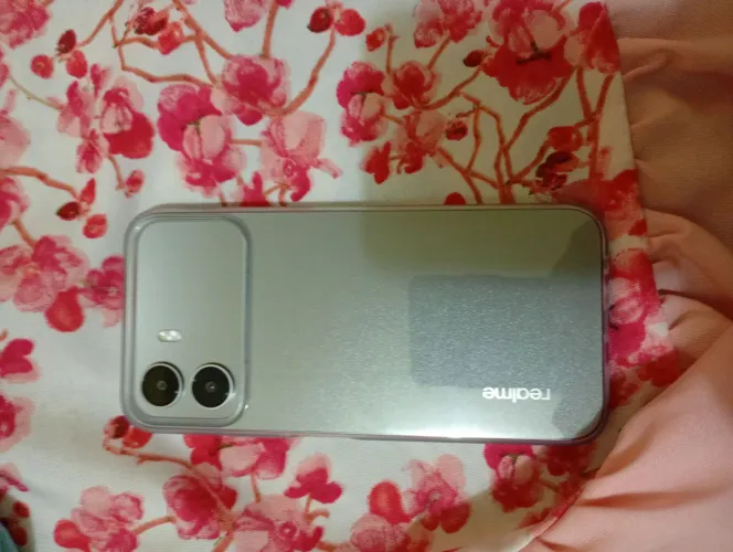 Vendo celular no com 1 ano de garantia 1400