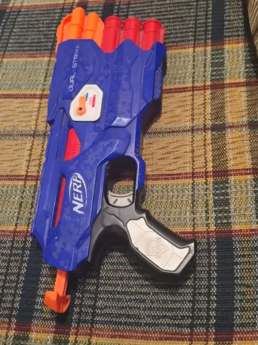 Nerf dual strike