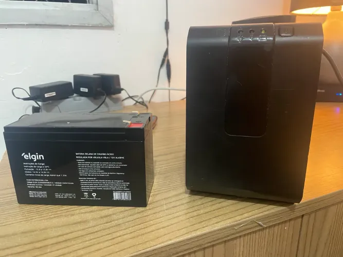 No break APC 600va300w com bateria