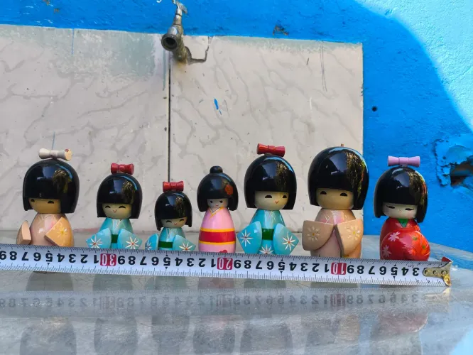 Conjunto bonecas de madeira Kokeshi