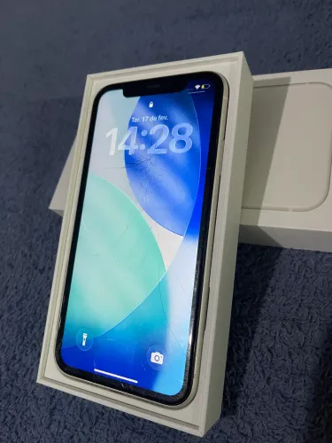 ? iPhone 11 Branco 64 GB - Funcionando Perfeitamente
