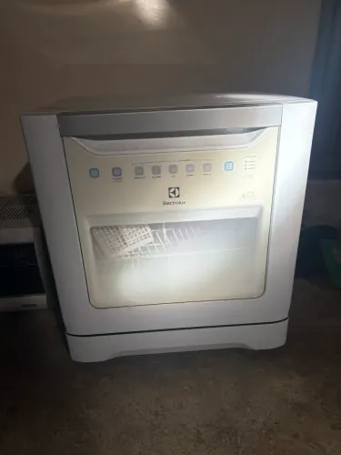 Lava louça Electrolux 8 serviços 