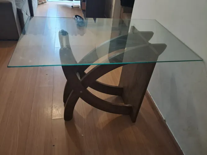Mesa com tampao de vidro 