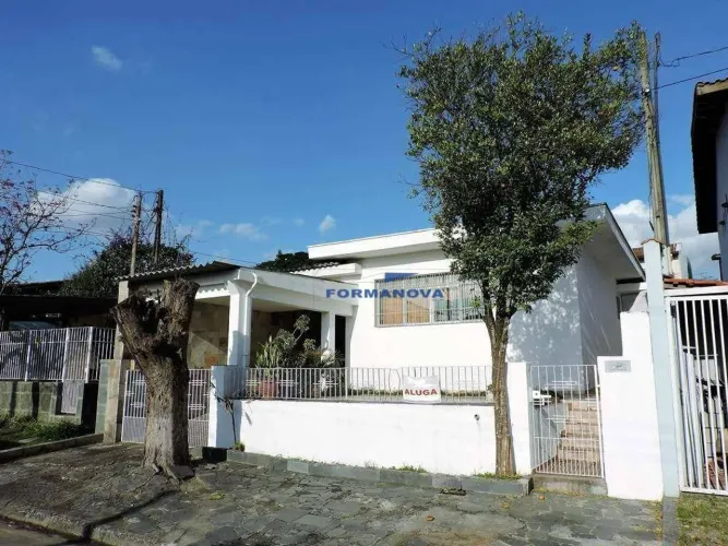 Casa com 3 quartos sendo 1 suíte para LOCAÇÃO no Jardim da Glória / Granja Viana